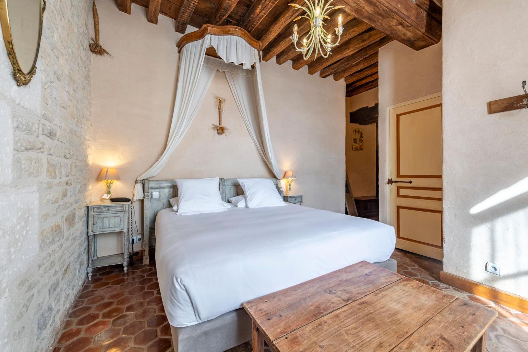 Hotel De La Beursaudiere Nitry Zewnętrze zdjęcie