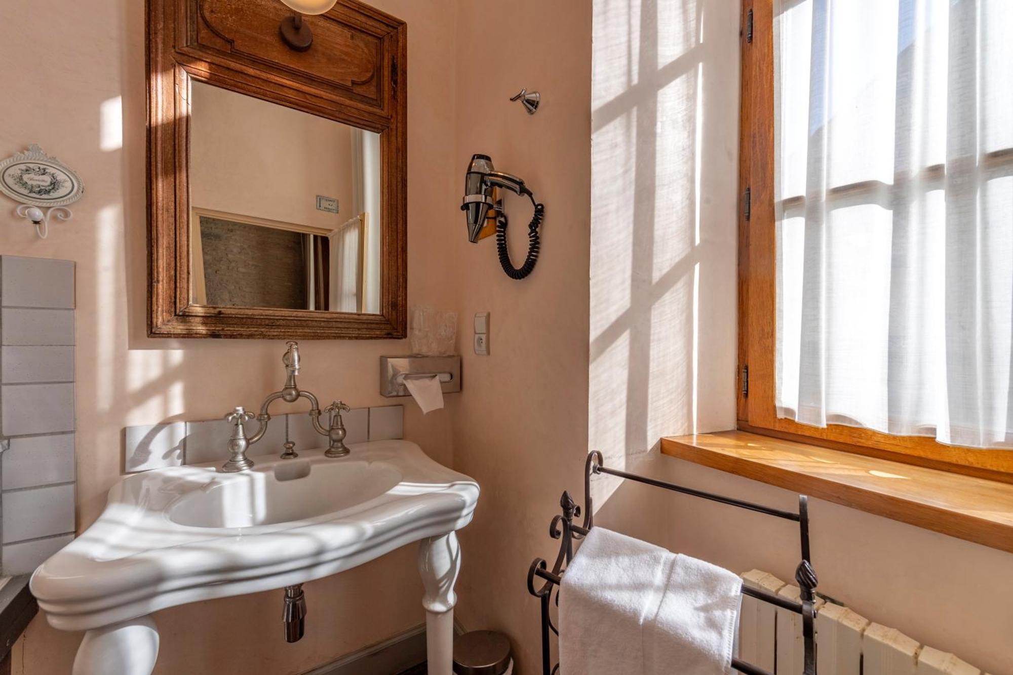 Hotel De La Beursaudiere Nitry Zewnętrze zdjęcie