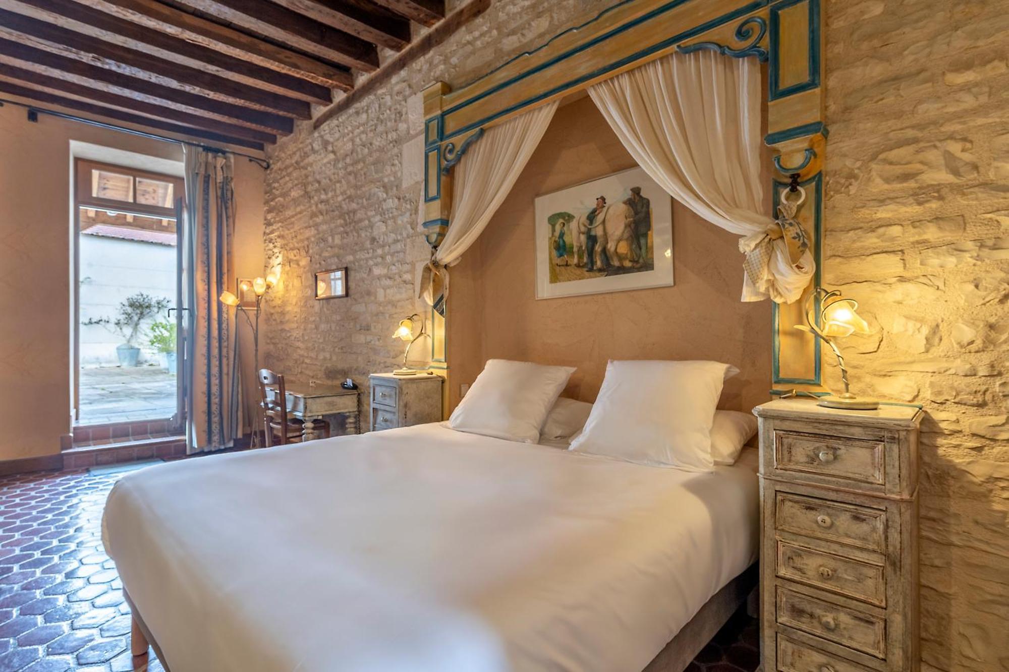 Hotel De La Beursaudiere Nitry Zewnętrze zdjęcie