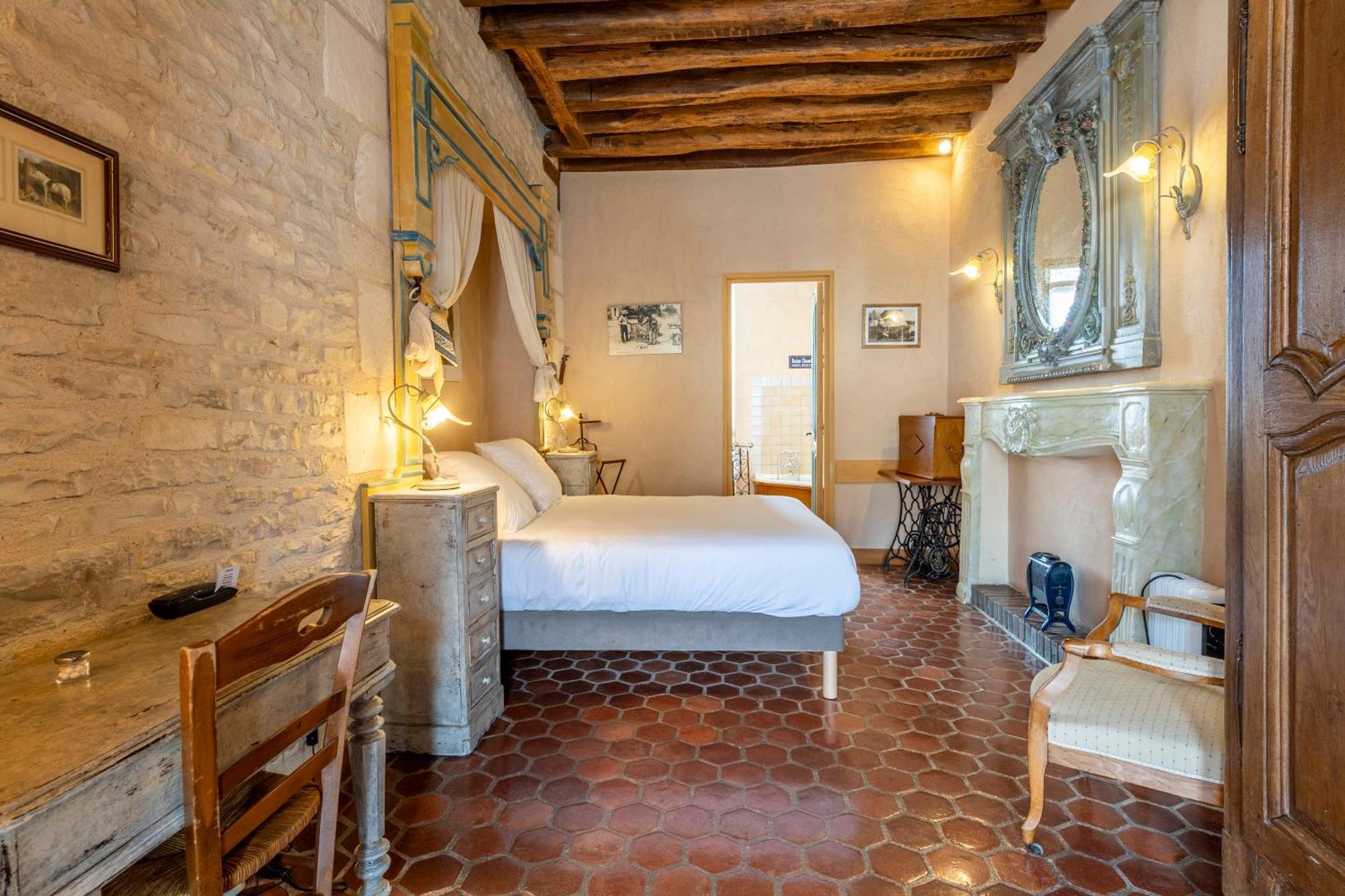 Hotel De La Beursaudiere Nitry Zewnętrze zdjęcie