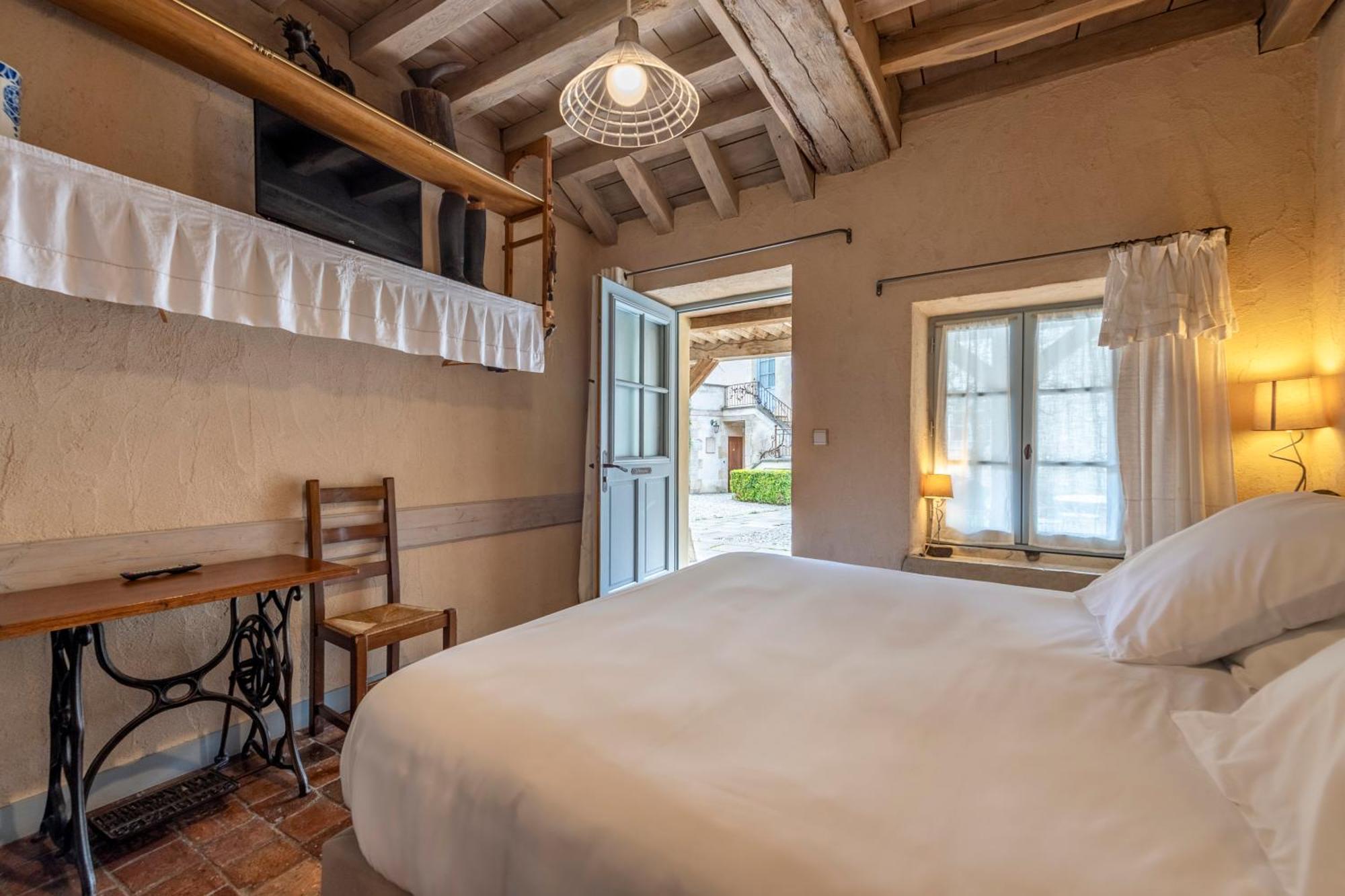 Hotel De La Beursaudiere Nitry Zewnętrze zdjęcie